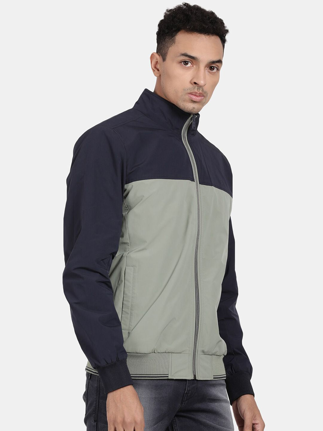 T-Base Sleeveless Puffer Jacket With Quilted Design And Polar Fleece Collar