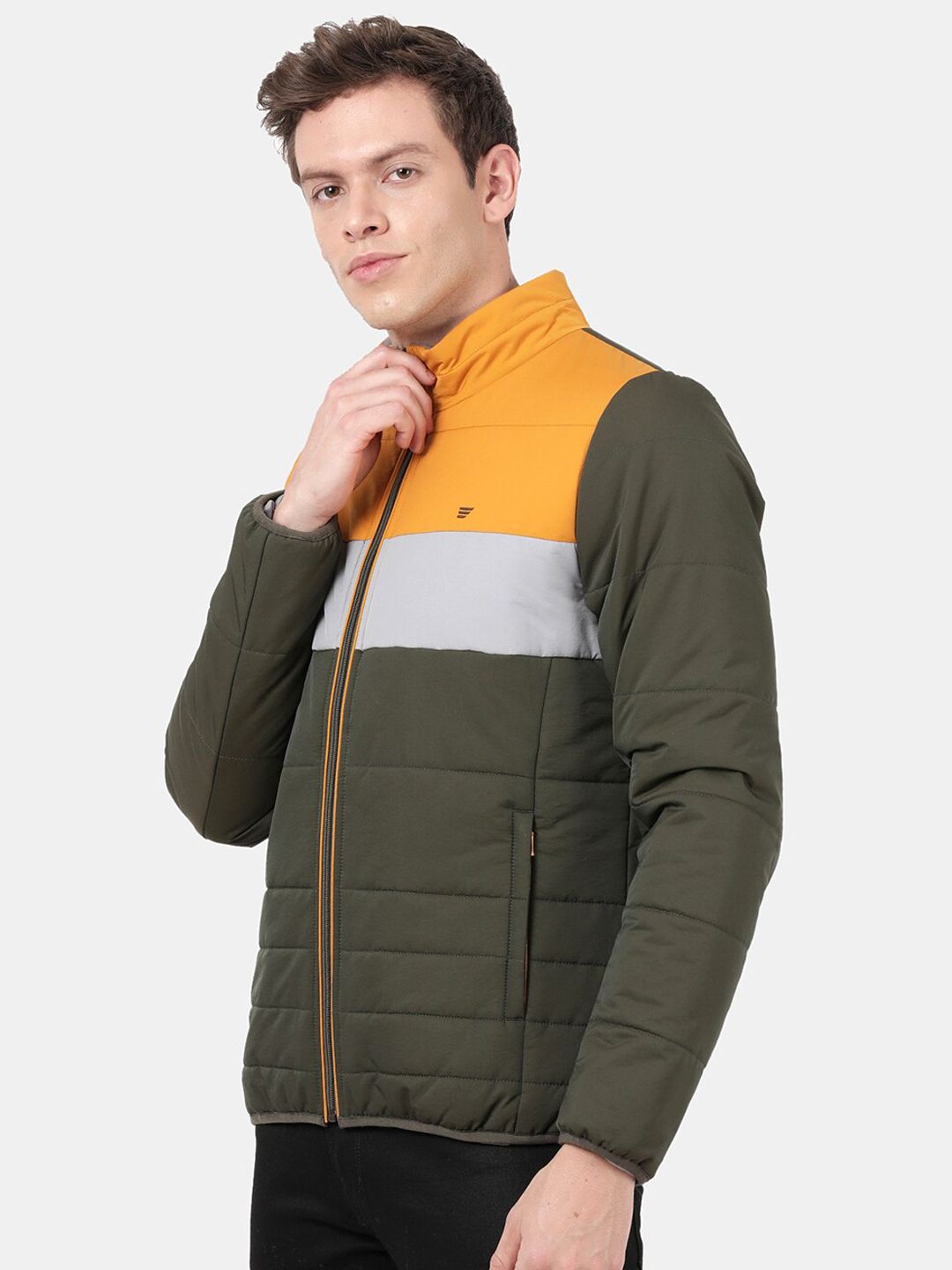 t-base Men Colourblocked Insulator Puffer Jacket