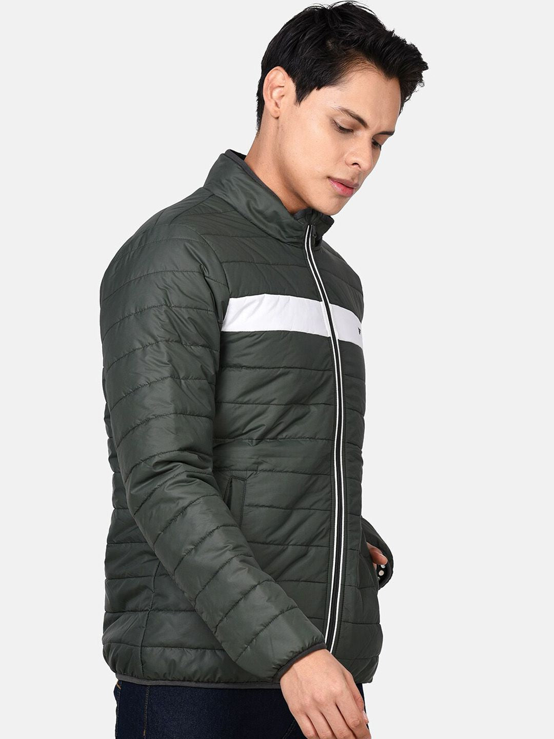 t-base Men Green & White Colourblocked Lightweight Puffer Jacket