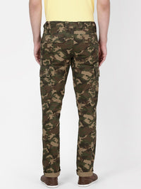 T-Base Men Camouflage Printed Cotton Easy Wash Mid-Rise Cargos Trousers