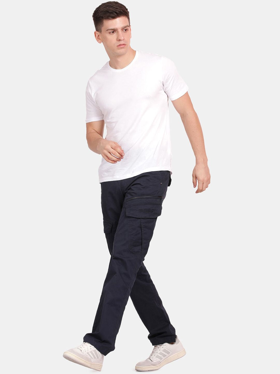 T-Base Men Regular Fit Mid-Rise Cargos Trousers