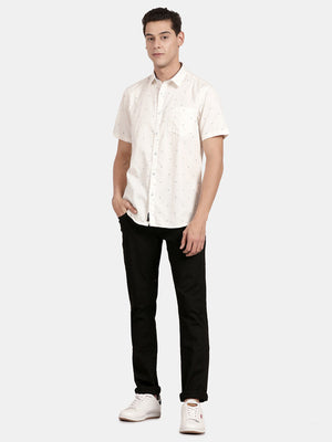 t-base White Graphic Cotton Casual Shirt